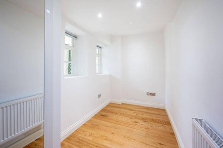 4 bedroom apartment to rent - Photo 4