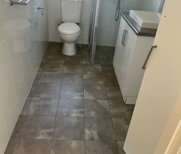 Glenelg North - Photo 3