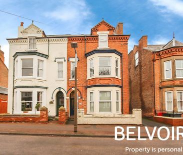 Flat to rent on - Photo 1