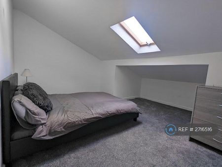 3 bedroom detached house to rent - Photo 3