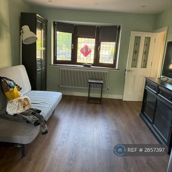 3 bedroom end of terrace house to rent - Photo 1
