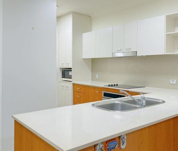 $800 per week - Photo 6