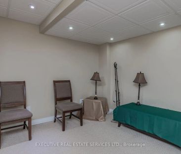 Detached Home For Lease | W9253315 - Photo 2