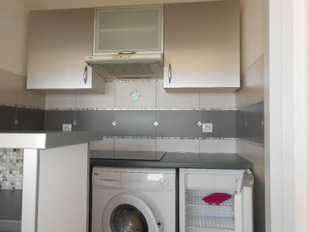 Location Appartement 1 pièce Meublé 24m² AJACCIO 20000 - Photo 2