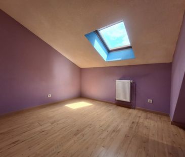 Location Appartement 4 pièces 70m² - Photo 2