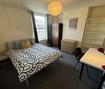 3 bedroom end of terrace house to rent - Photo 5