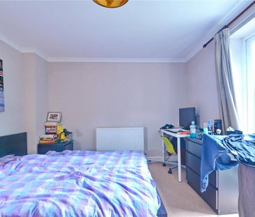 4 bedroom semi-detached house to rent - Photo 6