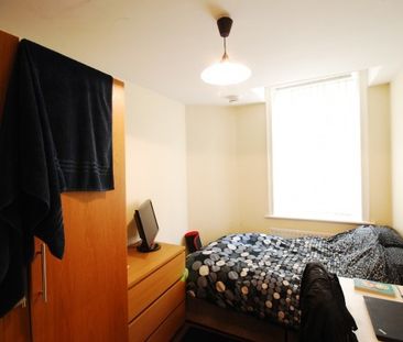 5 Bed - Kelvin Grove, Sandyford - Photo 5