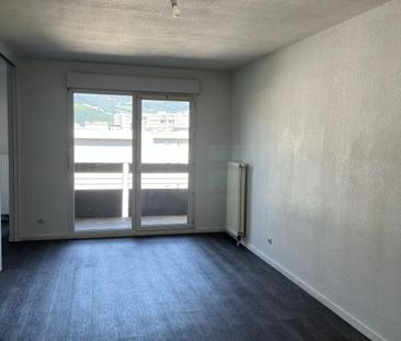 APPARTEMENT T3 77m2 ECHIROLLES Centre-Ville - Photo 1