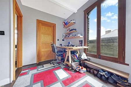 Stoke Newington Common, London, N16 - Photo 3