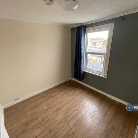 4 bedroom terraced house to rent - Photo 3