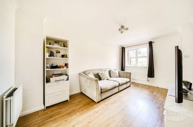 2 bedroom terraced house to rent - Photo 1