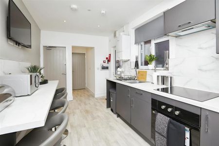1 bedroom in a house share to rent - Photo 5