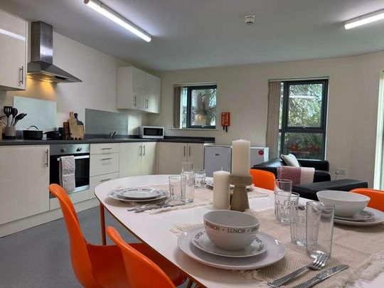 Longdales Lodge // Lincoln Bishop // Bed All Ensuite, LN2 - Photo 1