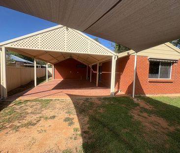 4-bedroom, 2 bathrooms plus bungalow - Photo 5