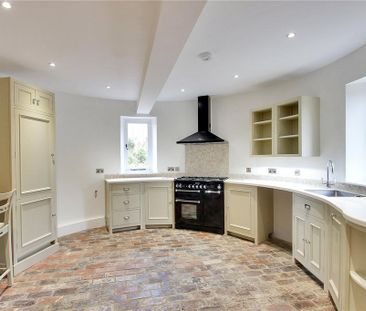 5 bedroom detached house to rent - Photo 3