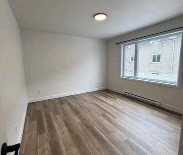 Très beau 4 1/2 Lumineux - Photo 1
