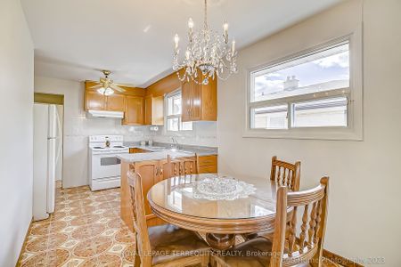 Semi-Detached Home For Lease | W8123460 - Photo 4