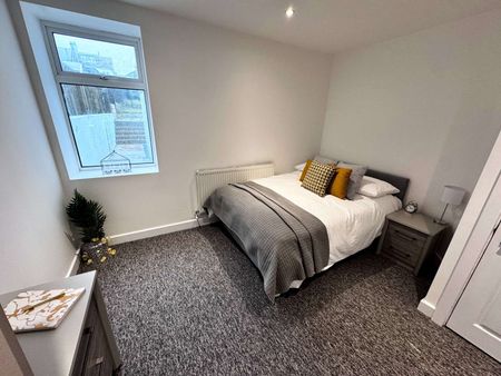 A Marvelous Houseshare for Rent in Brighton Room 5 - Photo 3