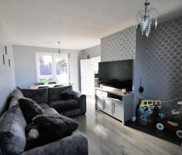 3 bedroom townhouse to rent - Photo 2