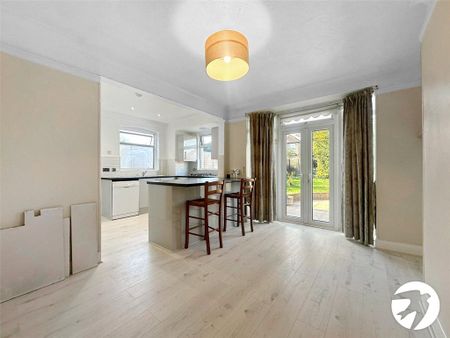 3 bedroom semi-detached house to rent - Photo 5