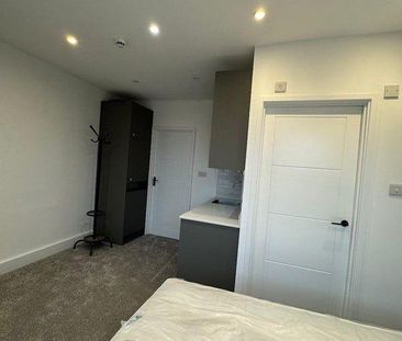 Studio to rent - Photo 5