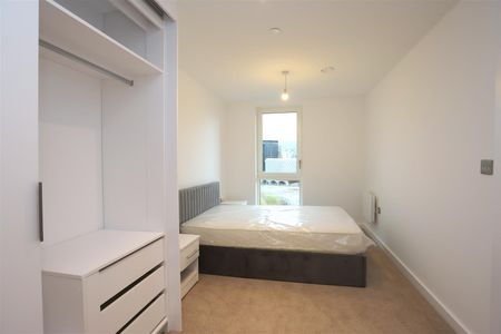 The Railings, Middlewood Locks - Photo 4