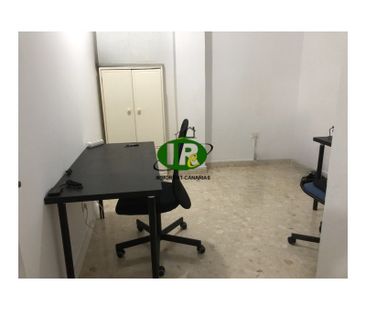 Apartment Souterrain with 4 bedrooms and 2 bathrooms - Photo 3