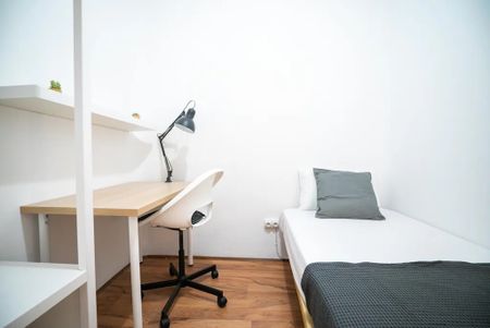 Calle de los Caños del Peral, Madrid, Community of Madrid 28013 - Photo 2