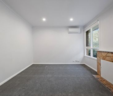 105 Pembroke Road, Mooroolbark - Photo 2