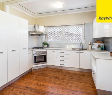 NEAT & TIDY TWO BEDROOM FAMILY HOME - Photo 2