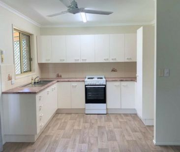 COMFORTABLE, LOW-MAINTENANCE LIVING IN A CONVENIENT WALKERVALE LOCA... - Photo 4