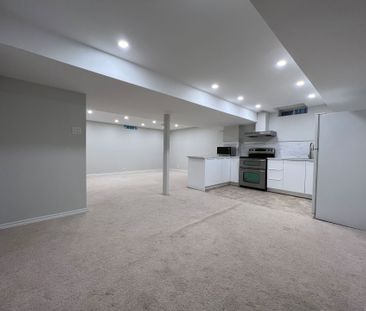 For Lease - 86 Verdi Road, Richmond Hill, Ontario - Photo 5