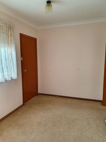 2/11 Staff Street - Photo 3