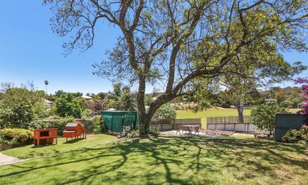 Three Bedroom Home In Sought After East Albury - Photo 5