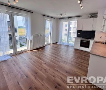 Pronájem bytu 2+kk 55 m2 - Fotografie 5