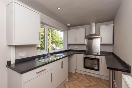 2 bedroom terraced house to rent - Photo 2