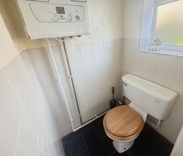 3 bedroom terraced house to rent - Photo 3