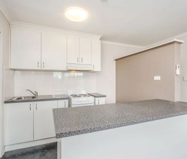 Top Floor Living - Photo 4