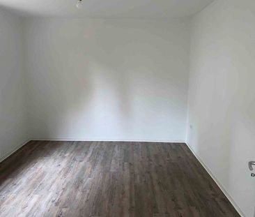 Schicke 3-Zimmer-Wohnung mit Balkon - Foto 2