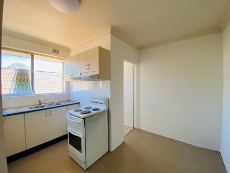 Handy Location - Photo 4