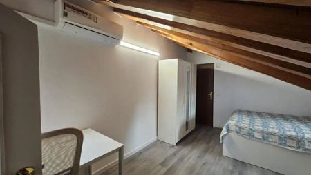 Apartamento de alquiler en Sol - Photo 4