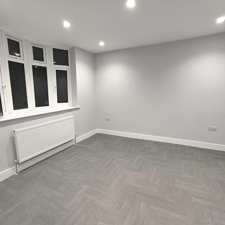 5 bedroom semi-detached house to rent - Photo 1