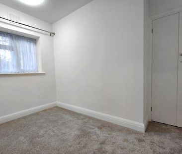 Orchard Court, Stonegrove, Edgware HA8 - Photo 1