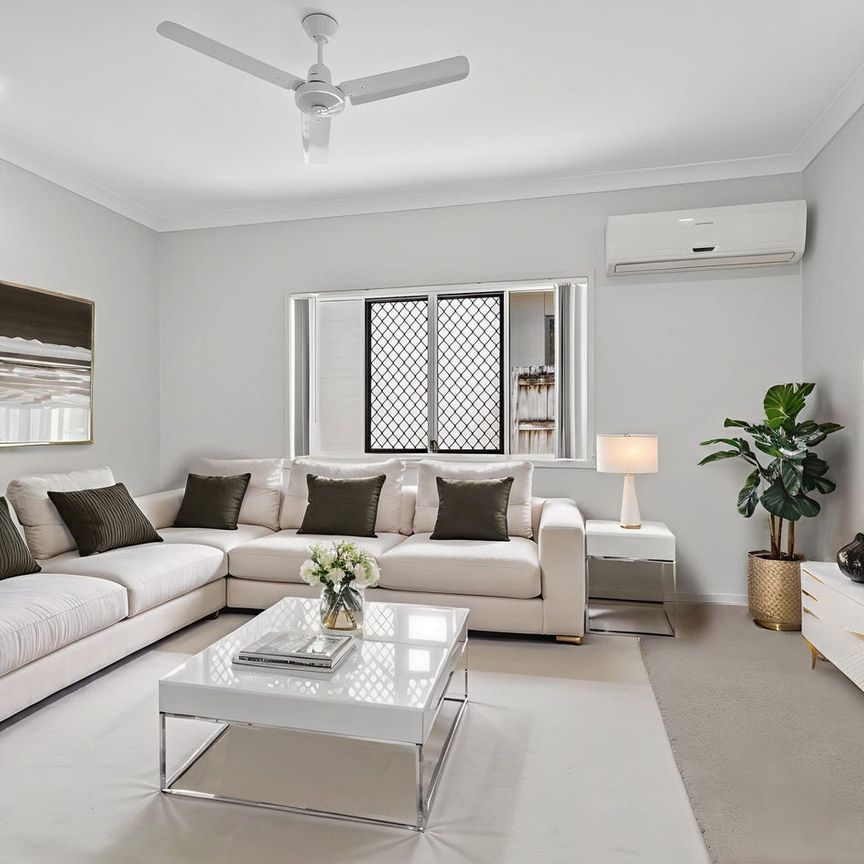 A/C, Multi-Living & Yard - Walk to Bounty Boulevard SS - Photo 1