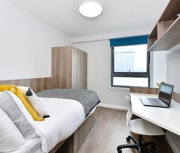 1 bedroom in a flat share to rent - Photo 6