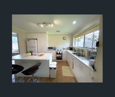 2/5 Montana Street, Wilsonton Heights, Qld 4350 - Photo 2