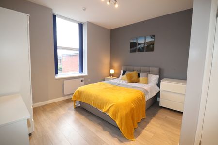 Presenting to you this stunning 6-Flat House comprised of all En-Suite Rooms - Photo 5