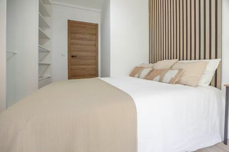 Carrer del Duc de Mandas, Valencia, Valencian Community 46019 - Photo 2