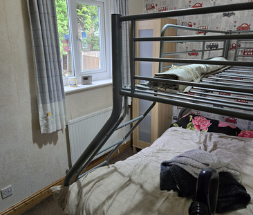 1 bedroom in a house share to rent - Photo 3